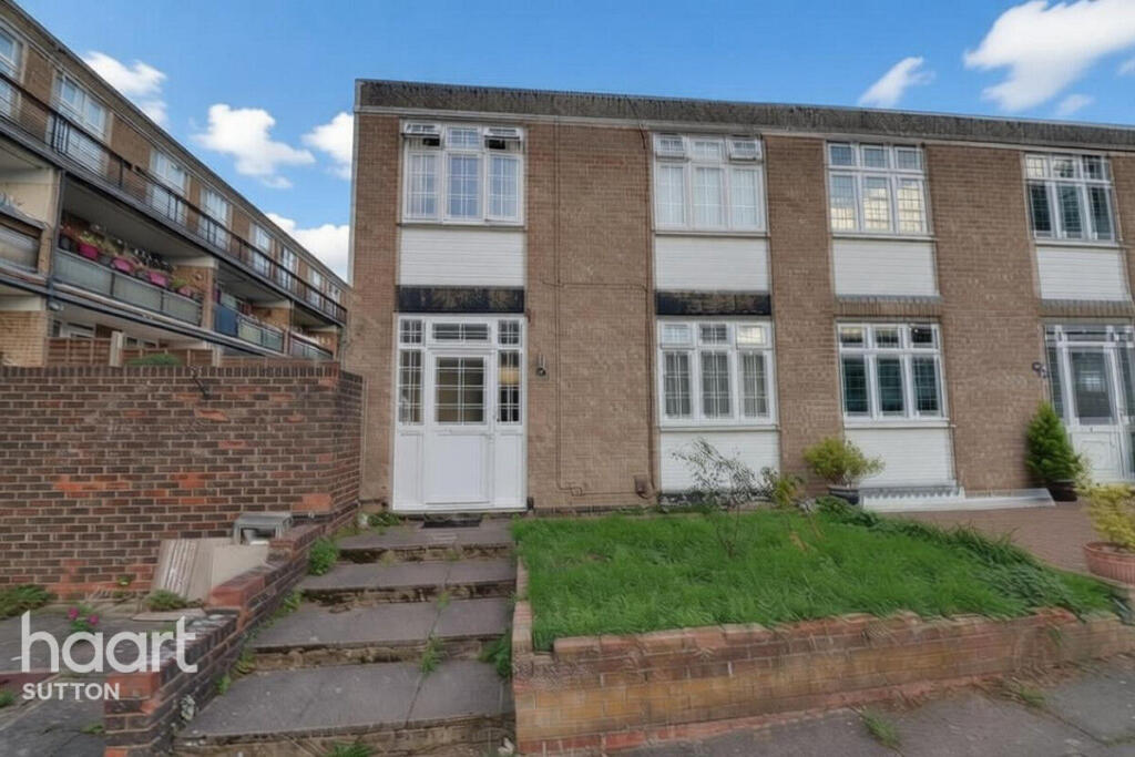 4-bed terraced on Porchfield Close, Sutton, £450,000