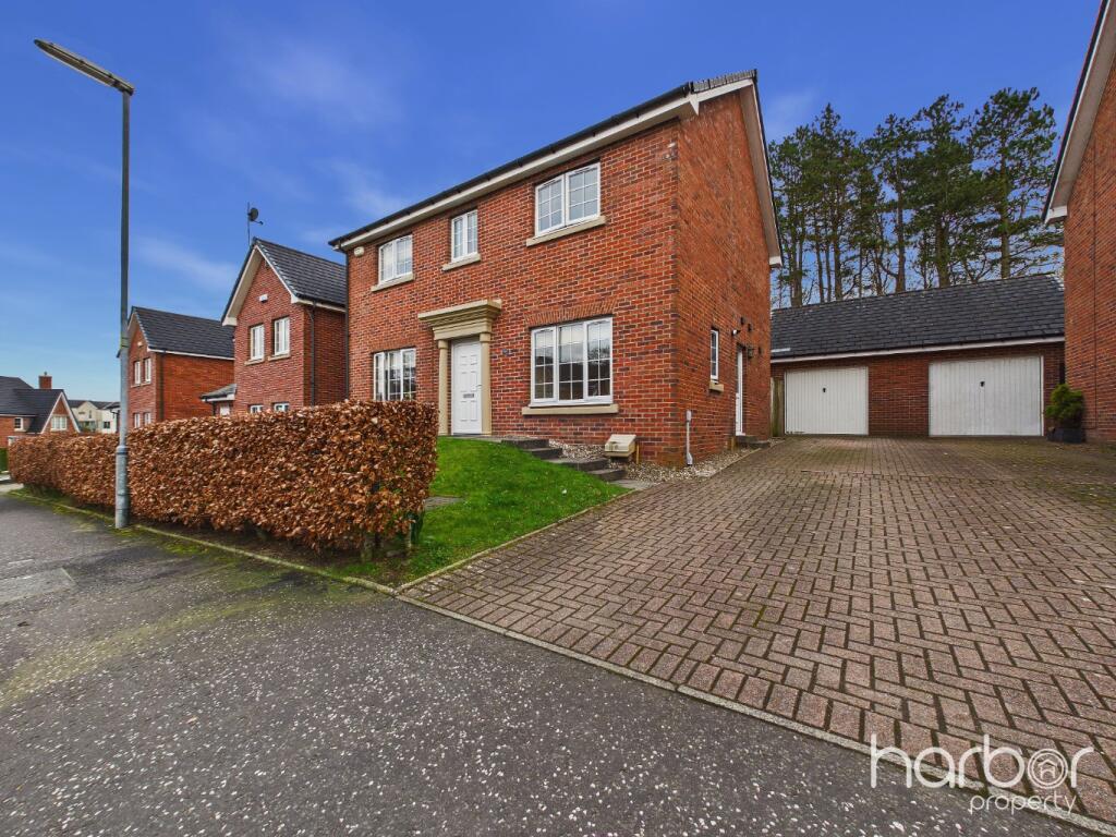 4-bed detached on Blacader Drive, Gartcosh, Glasgow, G69 8DG, £320,000