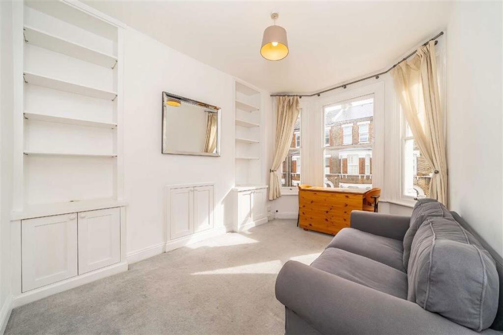 Apartment in London - View 2