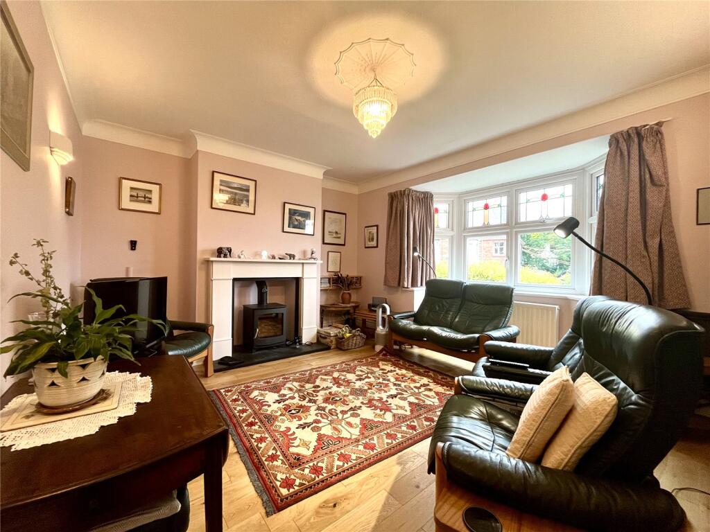 Alexandra Crescent, Hexham, Northumberland, NE46 photo 4