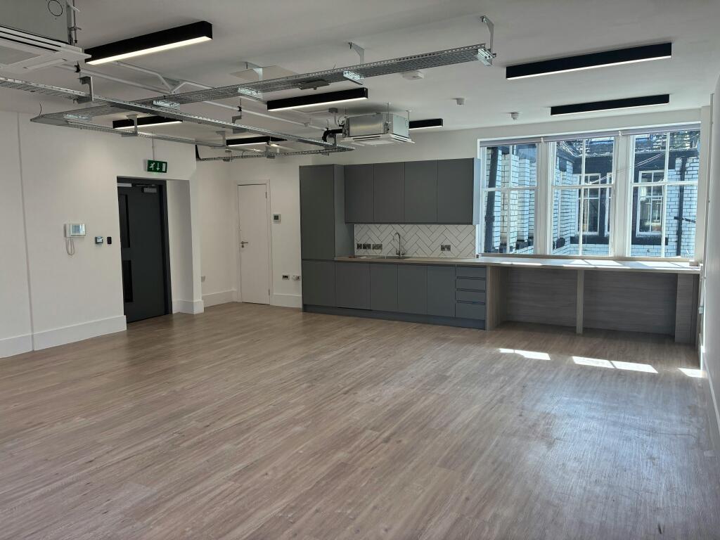 4th Floor (Rear)