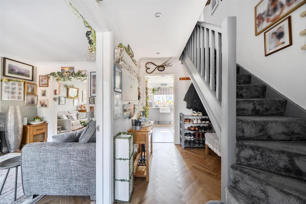 House in Peasedown St. John, Bath and North East Somerset - More