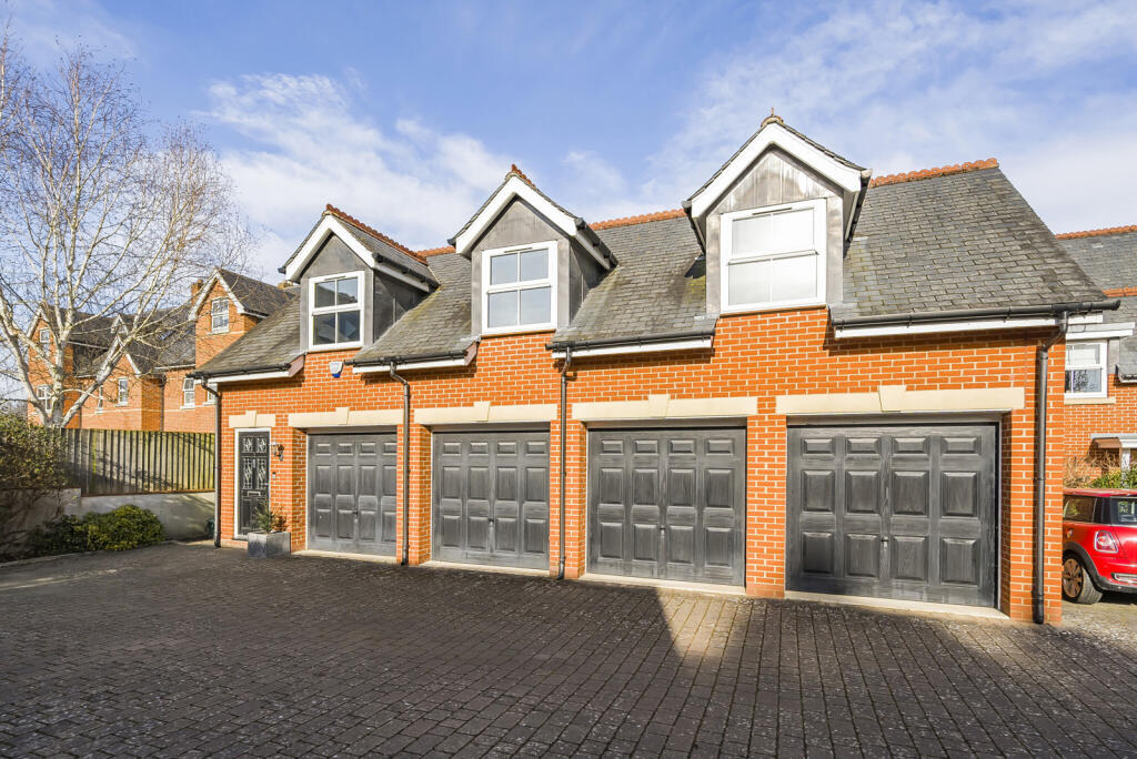 Main image of property: Charlotte Mews, Henley-on-Thames, Oxfordshire, RG9