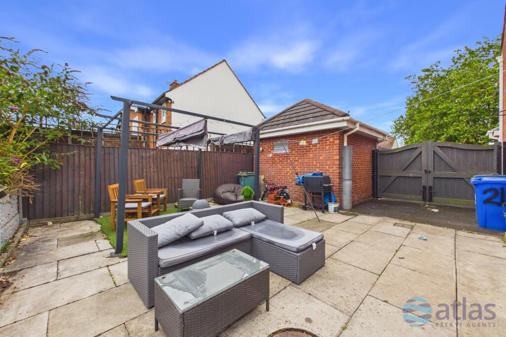 House in Liverpool, Hunts Cross - View 4