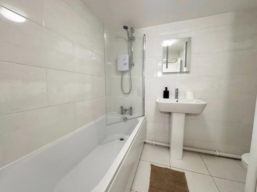 Flat 4, 90 Victoria Road, Sutton Coldfield, B72 1SN – pohled 4