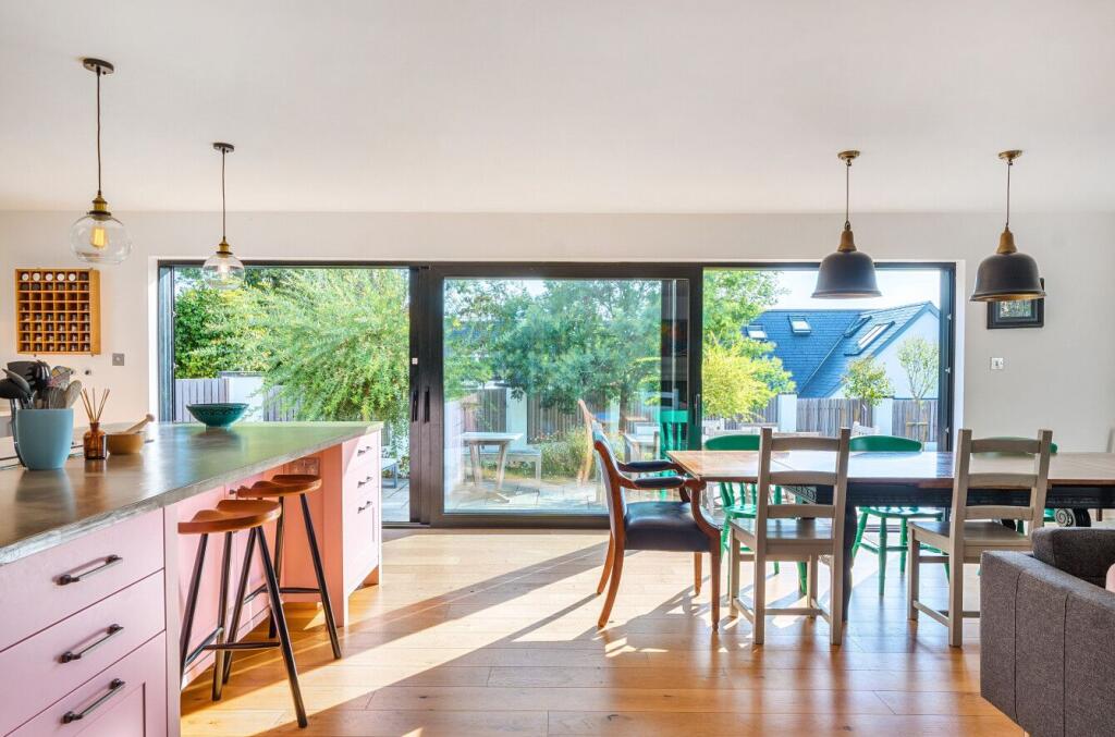 House in Southampton - View 4