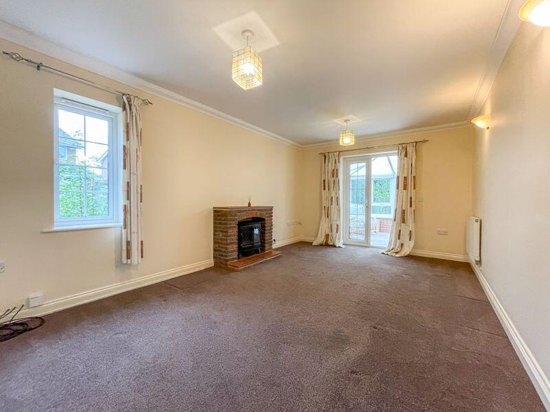 Granada Road, Hedge End, SO30 photo 3