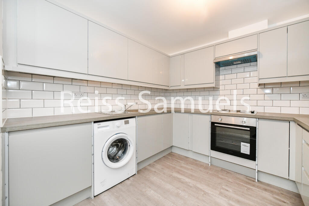 6 bedroom terraced house for rent