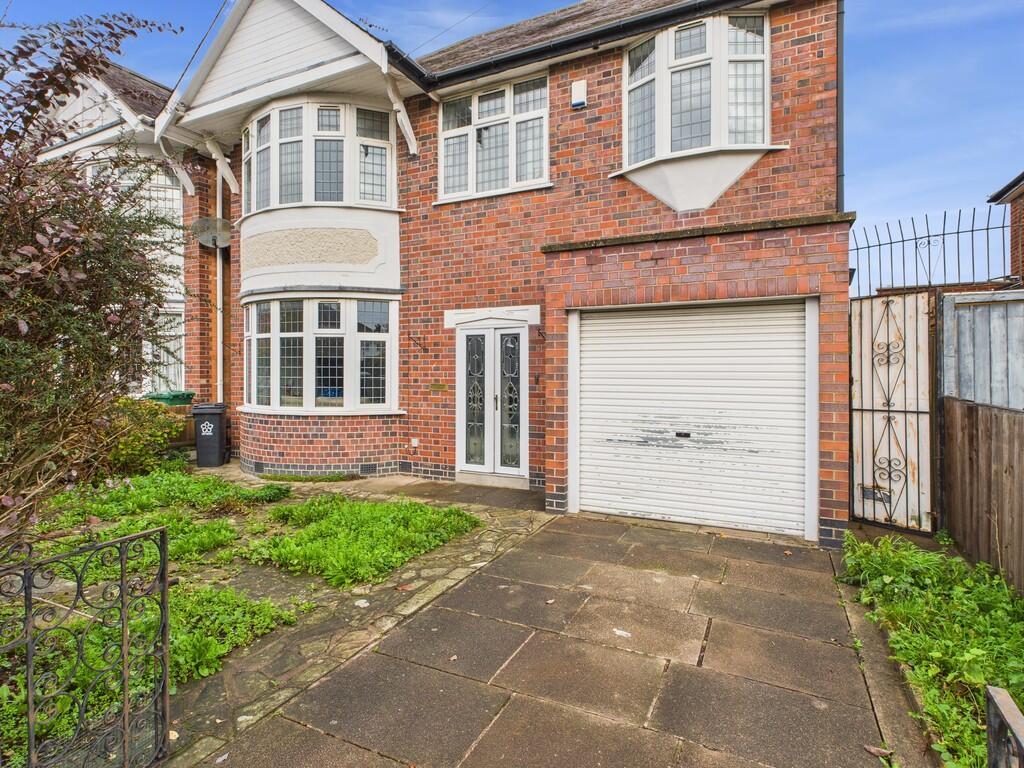 4-bed detached on Glenfield Road, Western Park, Leicester, £355,000