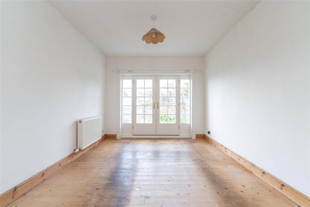 17 Craigentinny Grove, Edinburgh, EH7 photo 4
