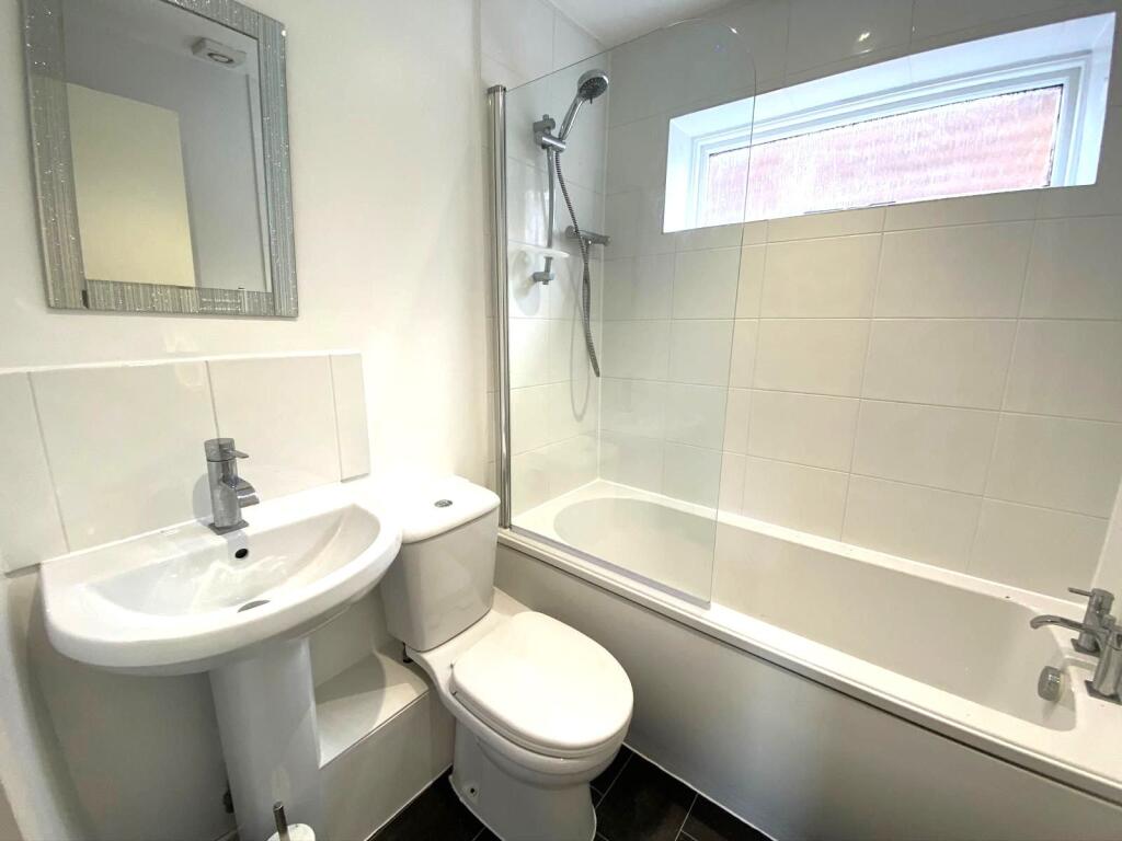 Apartment in Canterbury - View 3