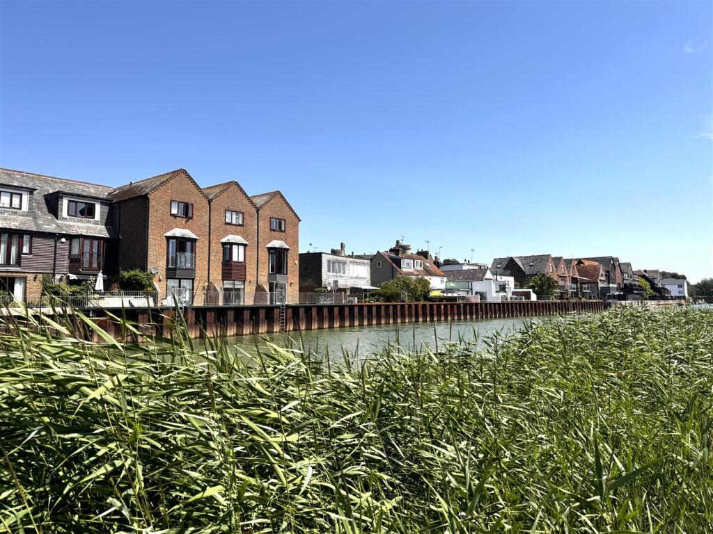 Main image of property: Tarrant Wharf, Arundel