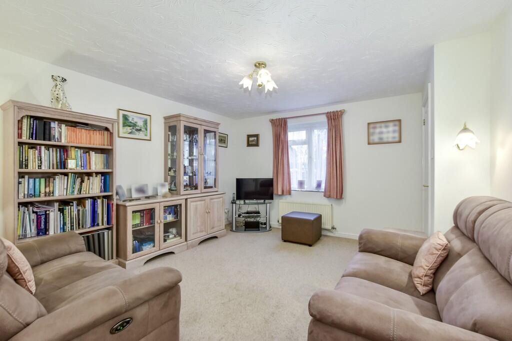 House in Watford, Hertfordshire - View 2