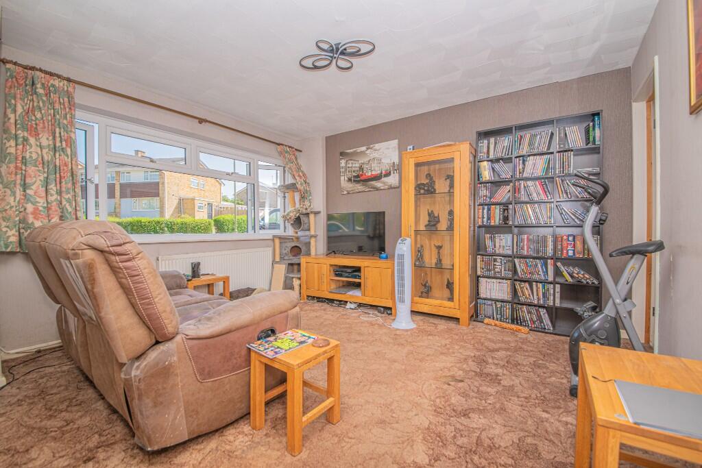 Latham Road, Fair Oak, Eastleigh, SO50 photo 2