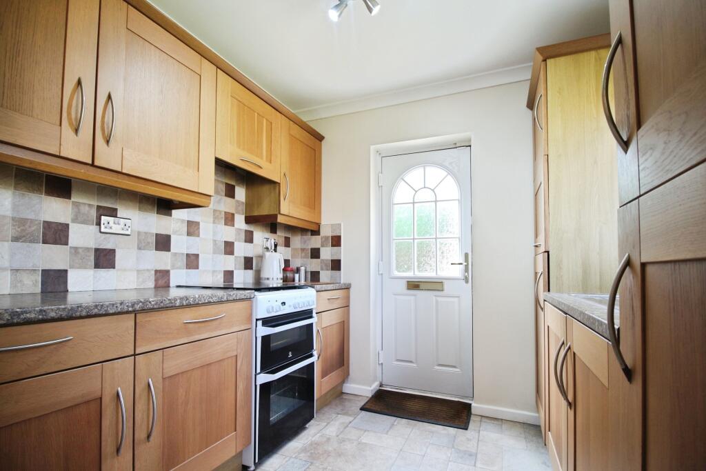 House in Wakefield - View 3