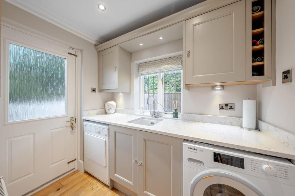 House in Leeds, Wetherby - More