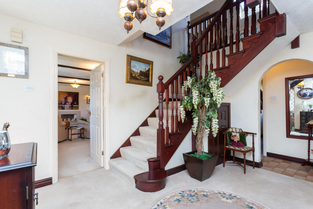 Barn Close, Mere Brow, PR4 photo 3