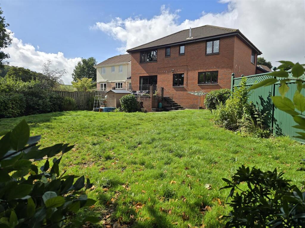 House in Launceston, Cornwall - View 5