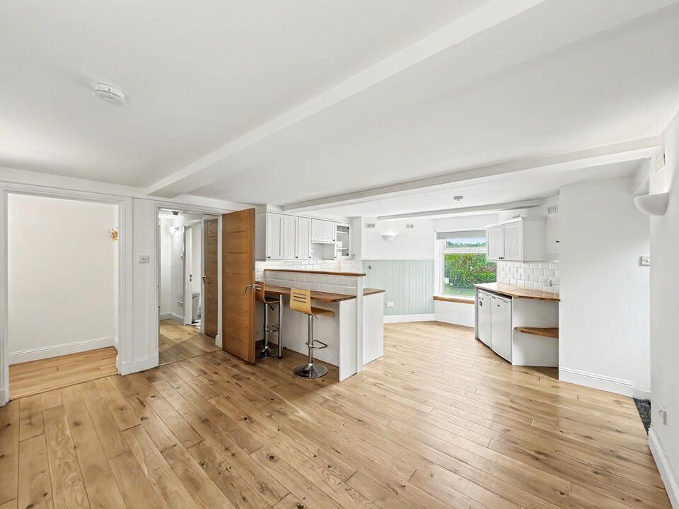 Apartment in Oban, Town Centre - View 2