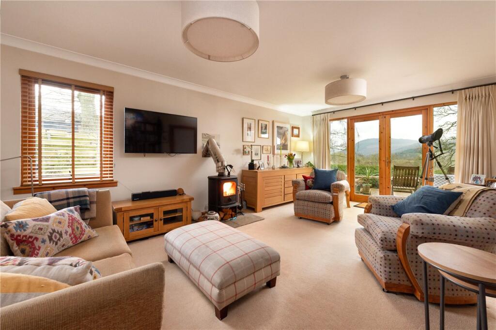 Brae House, 9 Orchard Brae, Aberfeldy, Perthshire, PH15 photo 3