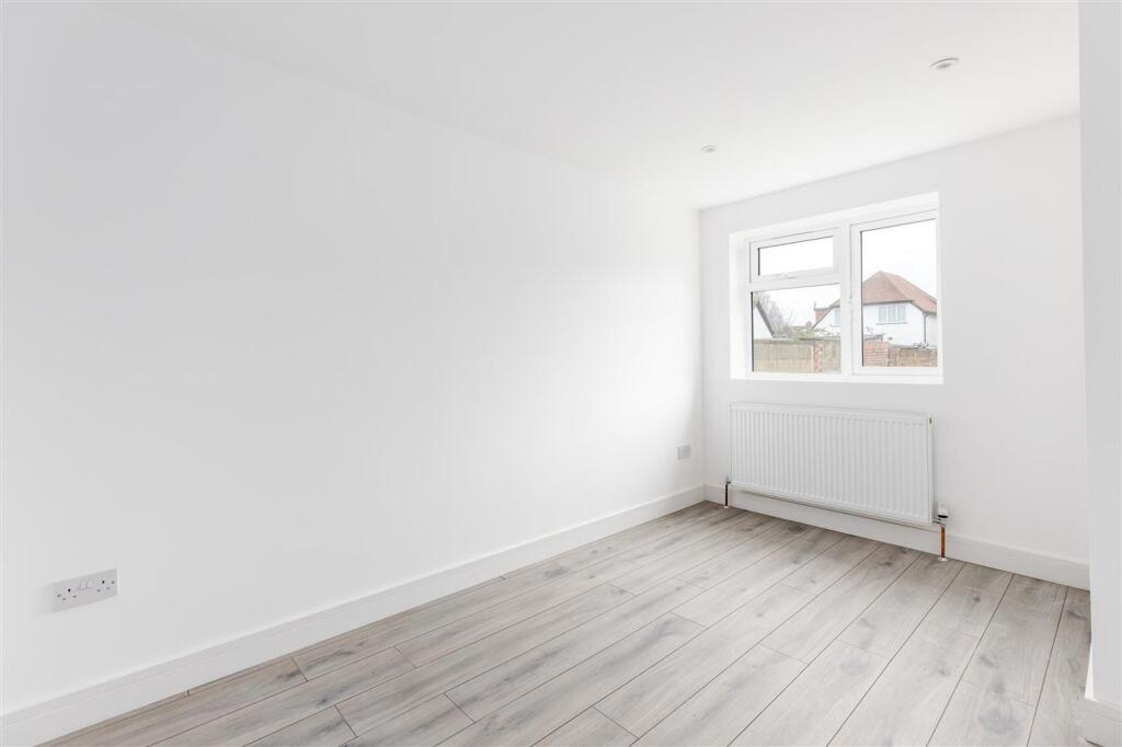 House in London - View 5