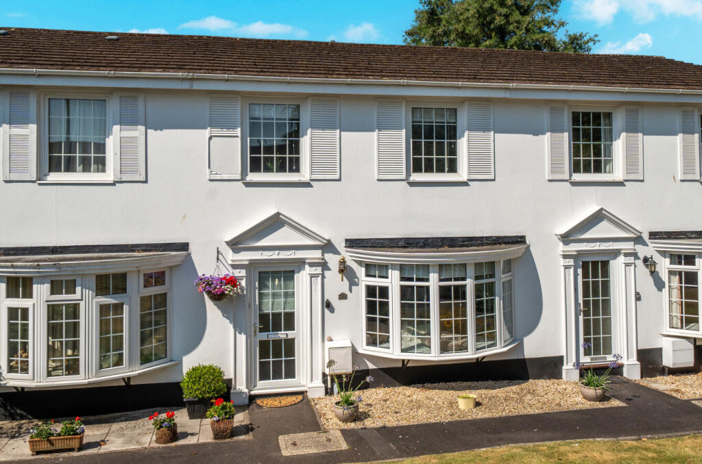 Main image of property: Ernsborough Gardens, Honiton, Devon