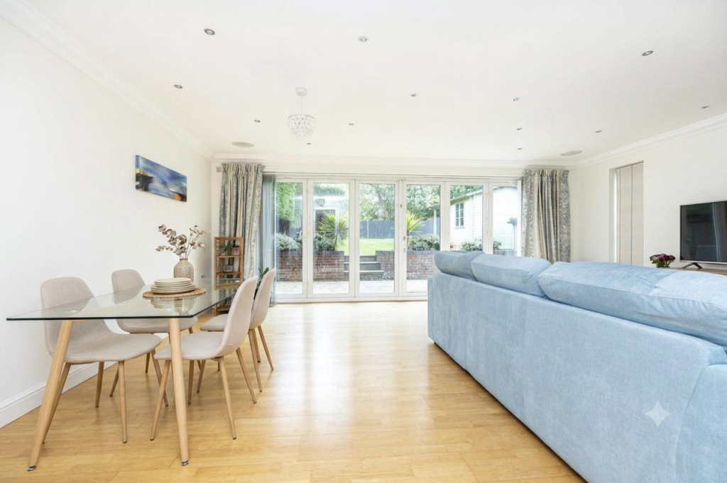 House in Poole, Foxholes - View 4