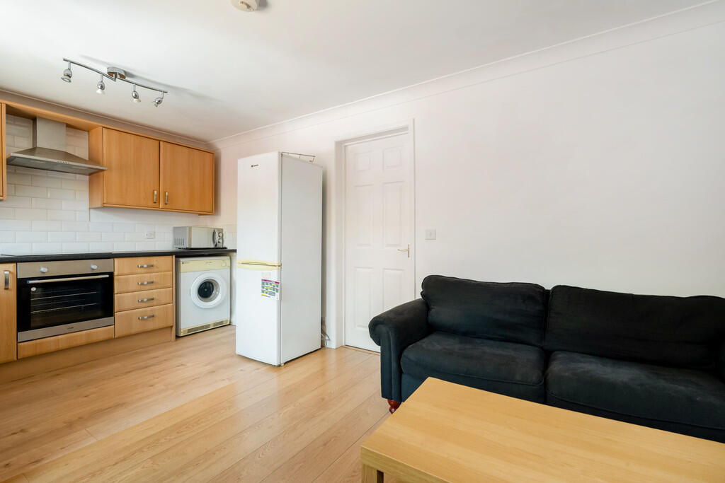House in Southampton - View 4