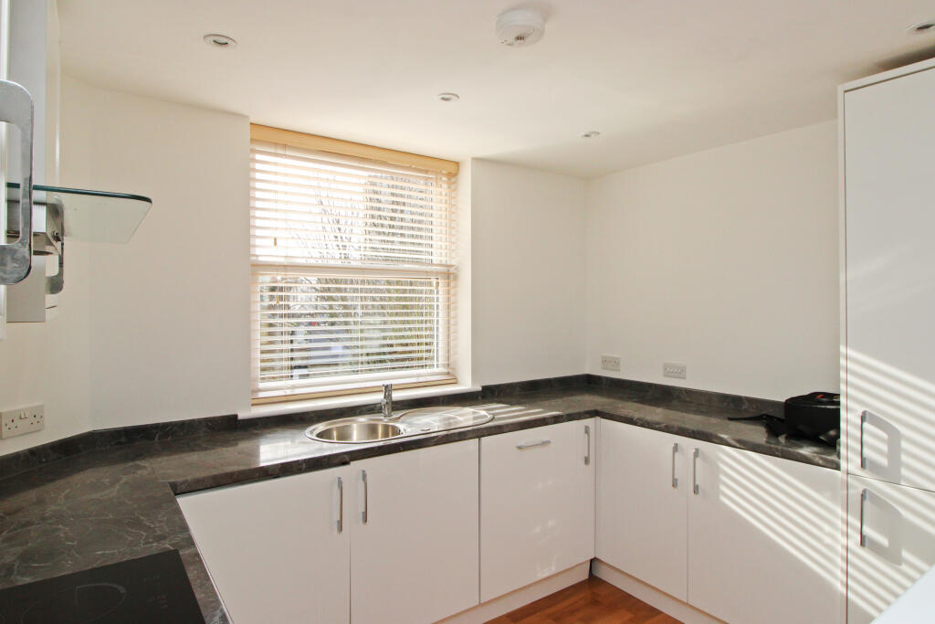 Apartment in Herne Bay, Kent - View 5