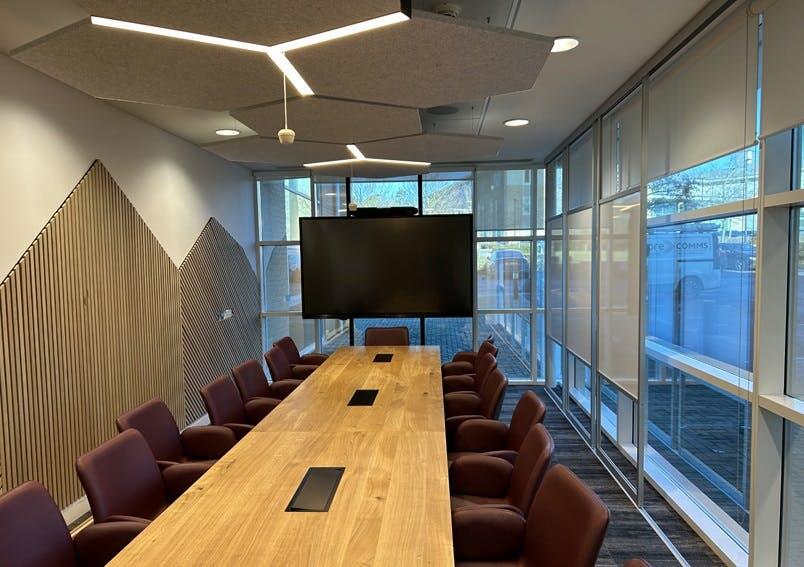 NB: Internal images are indicative of a furnished suite within the building