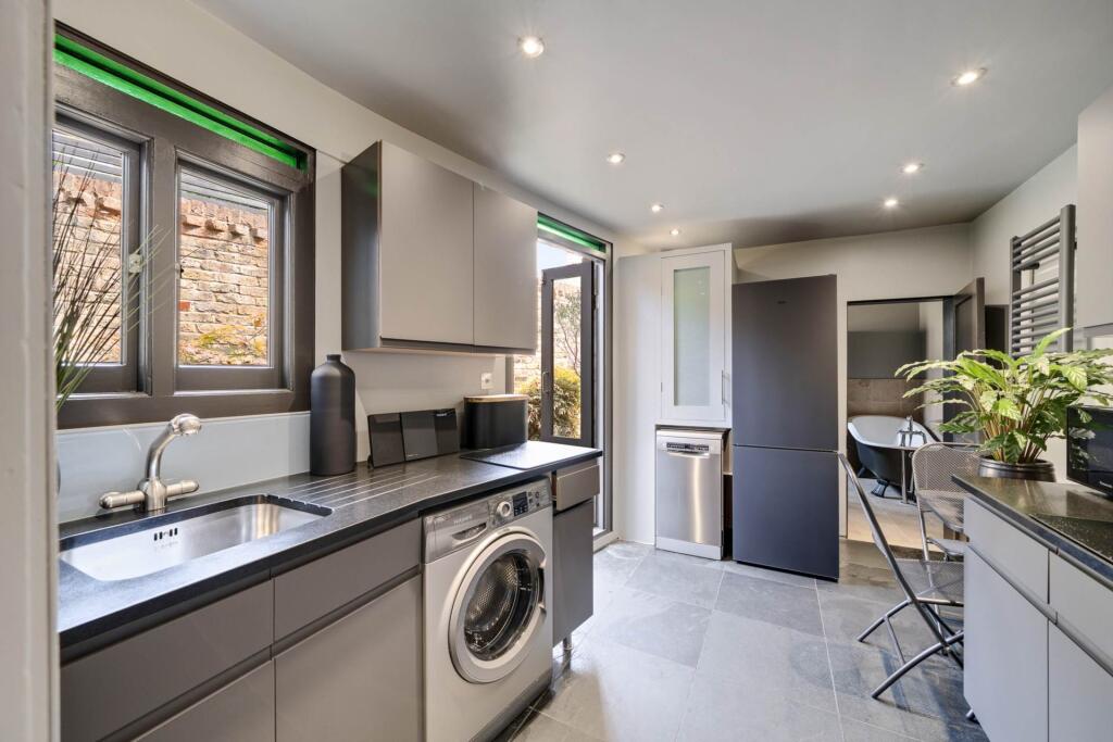 House in London - More