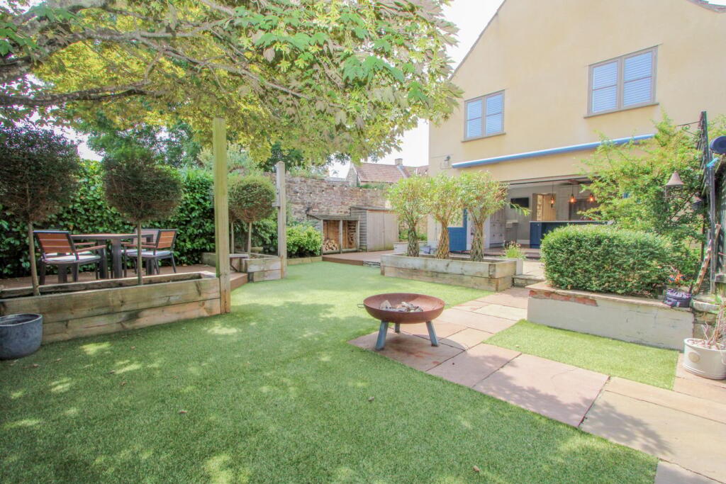 Main image of property: Horse Street, Chipping Sodbury, BS37