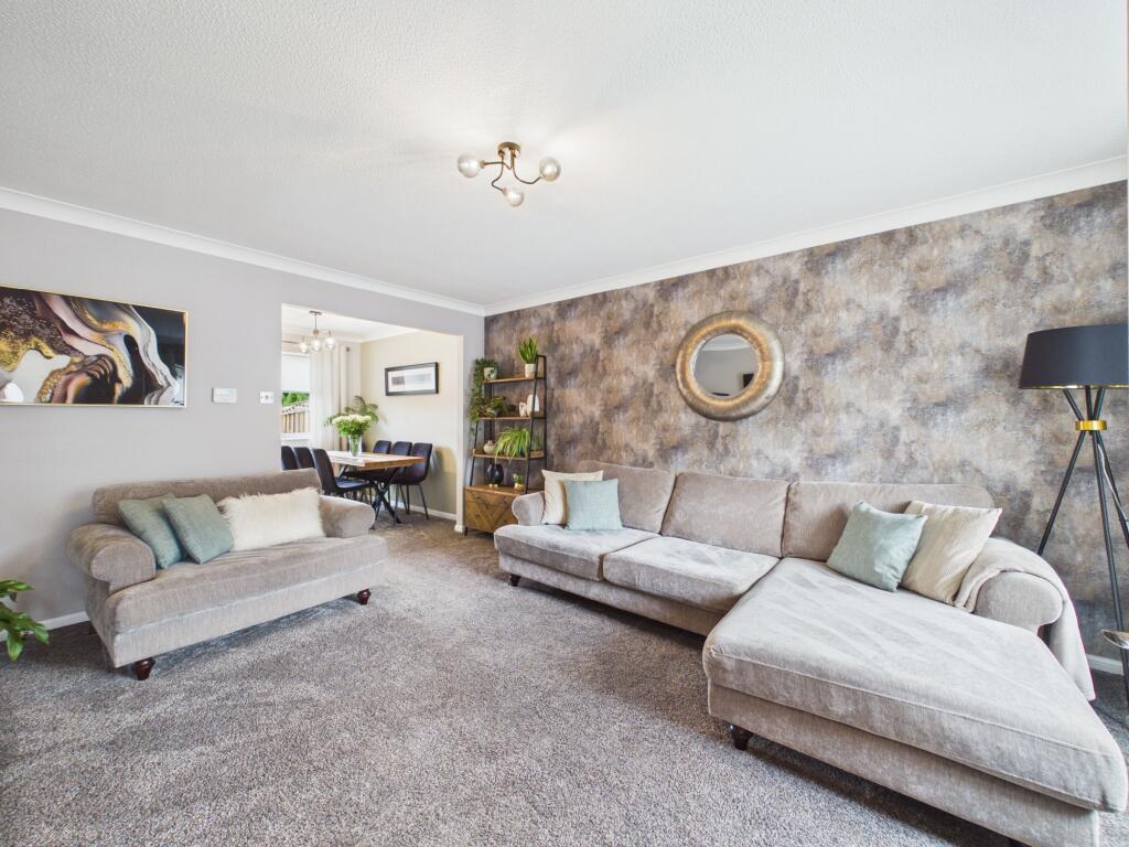 House in Newmains, Eastview, Cambusnethan - View 2