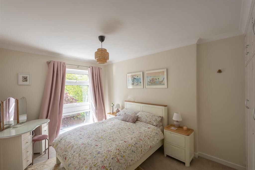 Apartment in Newcastle upon Tyne, Tyne and Wear - View 6
