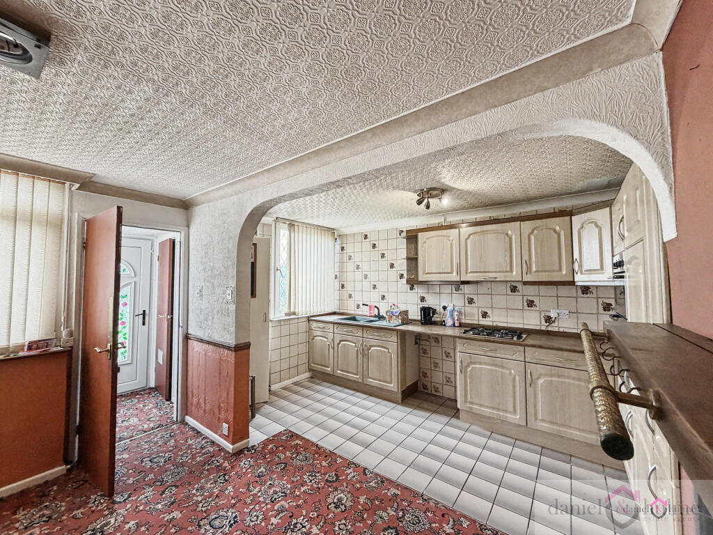 House in Staffordshire Moorlands, Leek - View 4