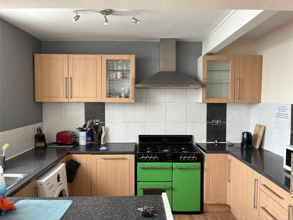 Main image of property: Glenthorne Road, Portsmouth, Hampshire, PO3