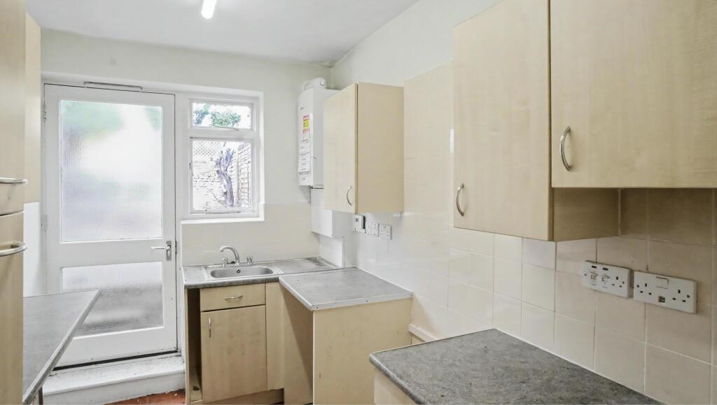 Apartment in London - View 3