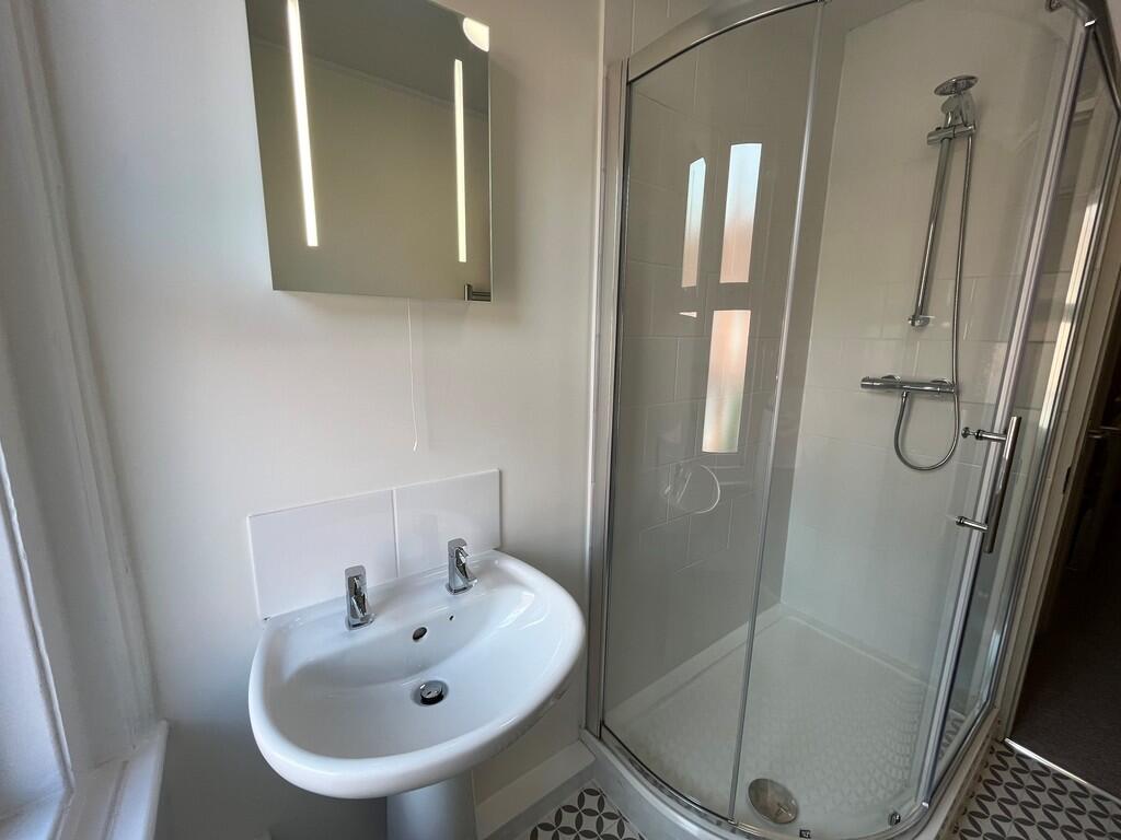 House in Bath - View 5