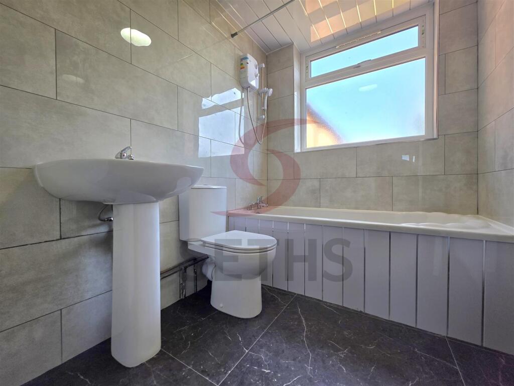 House in Leicester, City of Leicester - More