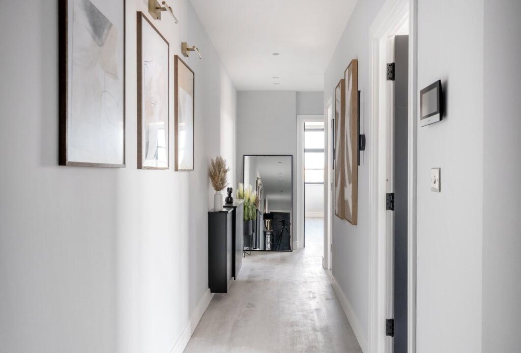 Apartment in Sutton - View 4