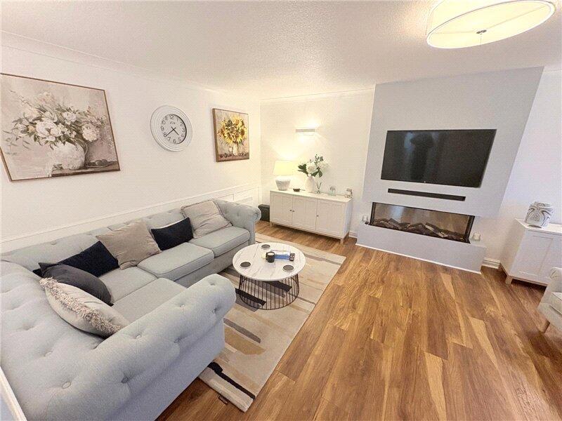 Apartment in Stockport - View 3