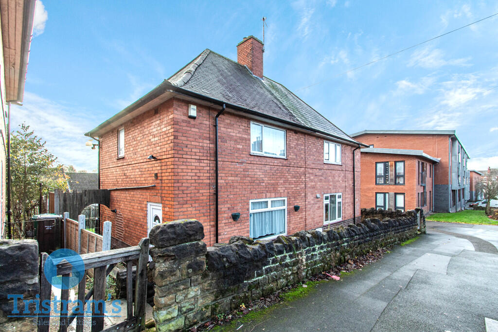 2-bed semi-detached on Pym Street, Nottingham, £157,500