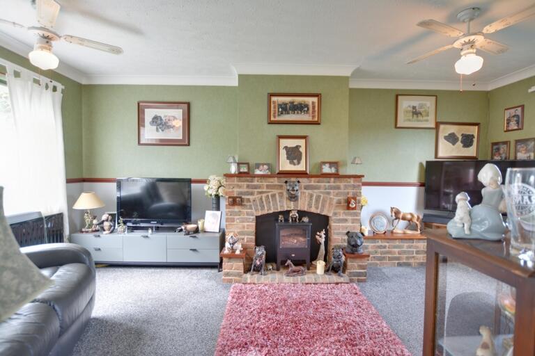 House in Crawley, West Sussex - View 3