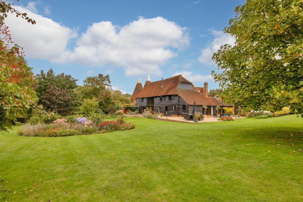4-bed house on The Common, Sissinghurst, Kent, TN17 2AD, £1,600,000