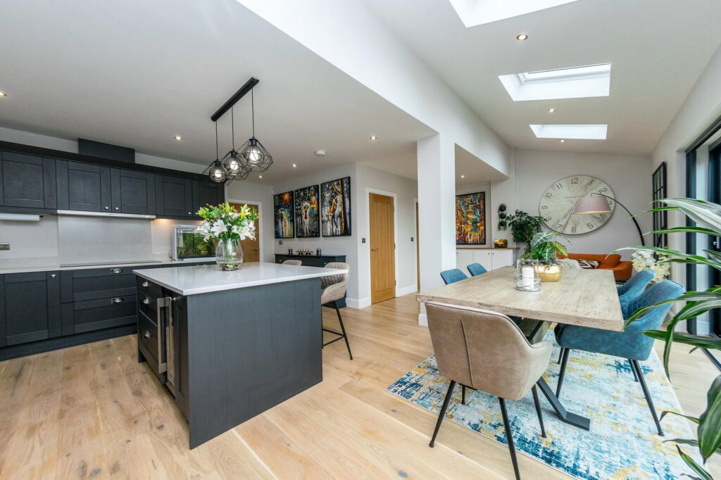 House in Huddersfield, Little Lepton, Kirkburton - View 3