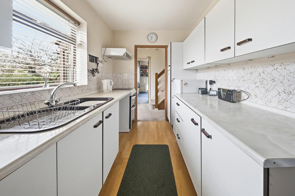 House in Worcester - View 3