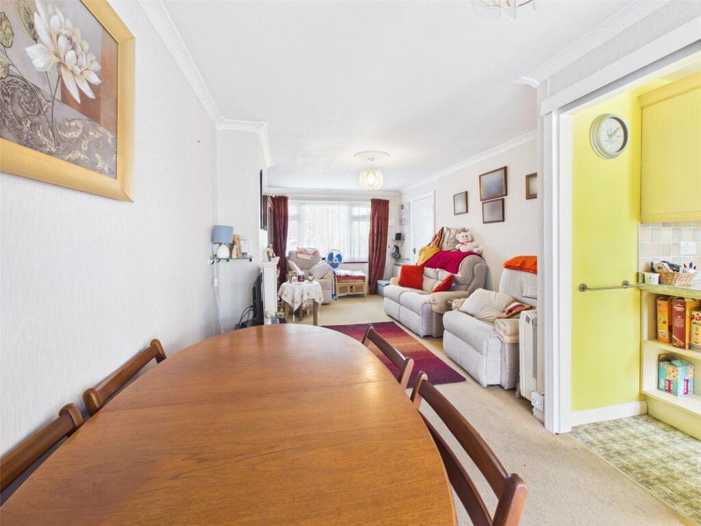 House in Gloucester - View 3