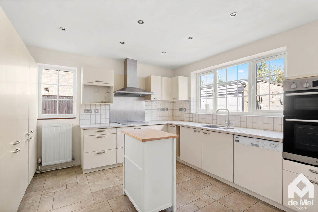 House in Worcester - More