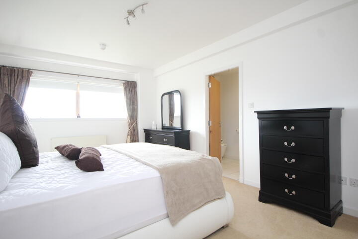 Apartment in Glasgow - More