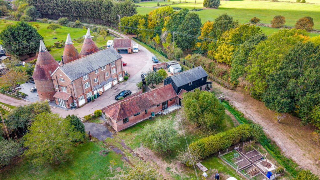 House in Tonbridge - View 5